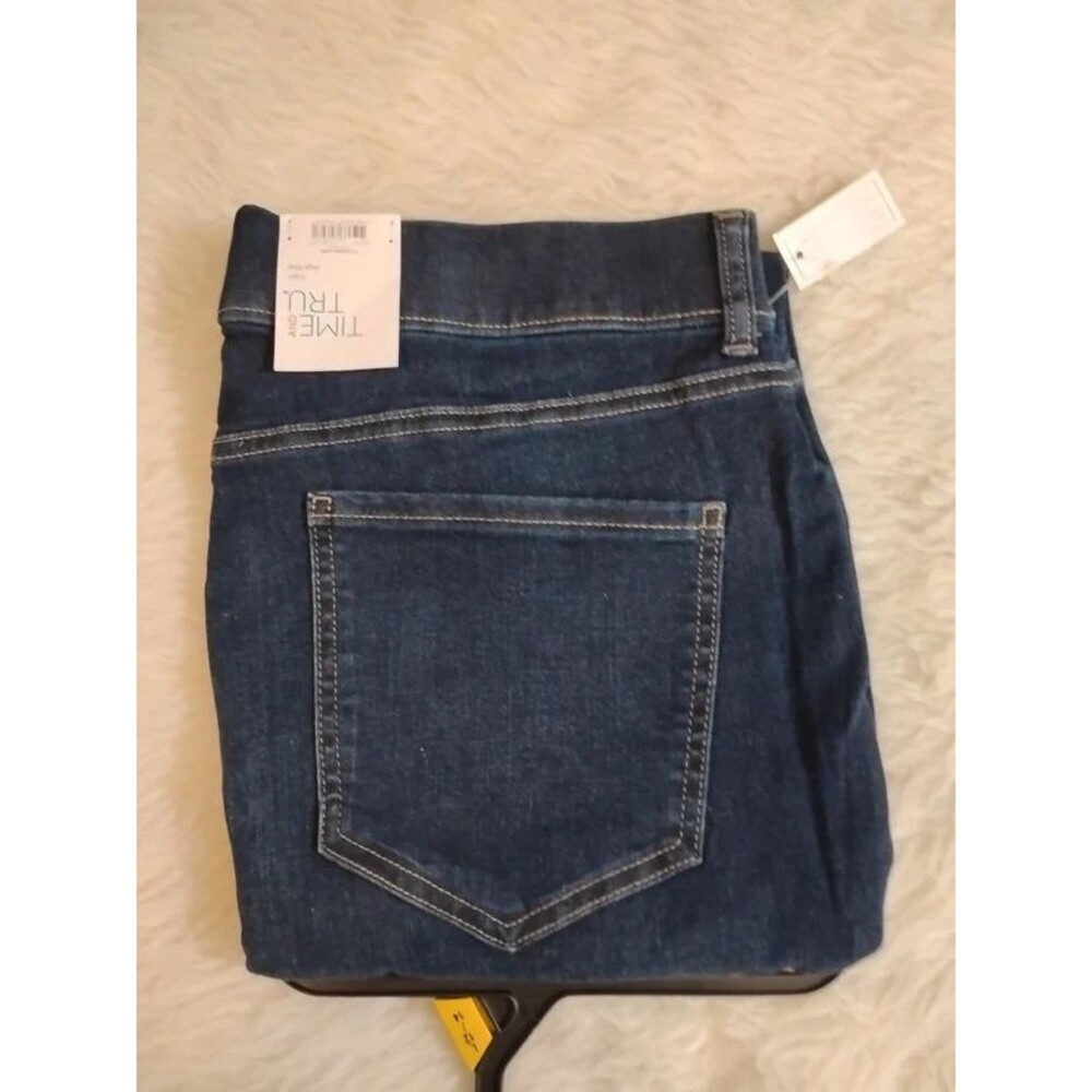 Time and Tru Capri High Rise Blue Jeans